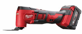 Narzędzie wielofunkcyjne Milwaukee M18 BMT-421C (+akumulator 4 Ah i 2 Ah + ładowarka + walizka)