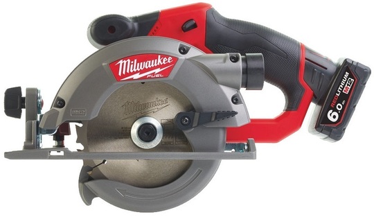Pilarka tarczowa Milwaukee Fuel M12 CCS44-602X (+ 2x akumulator 6 Ah + ładowarka + walizka)
