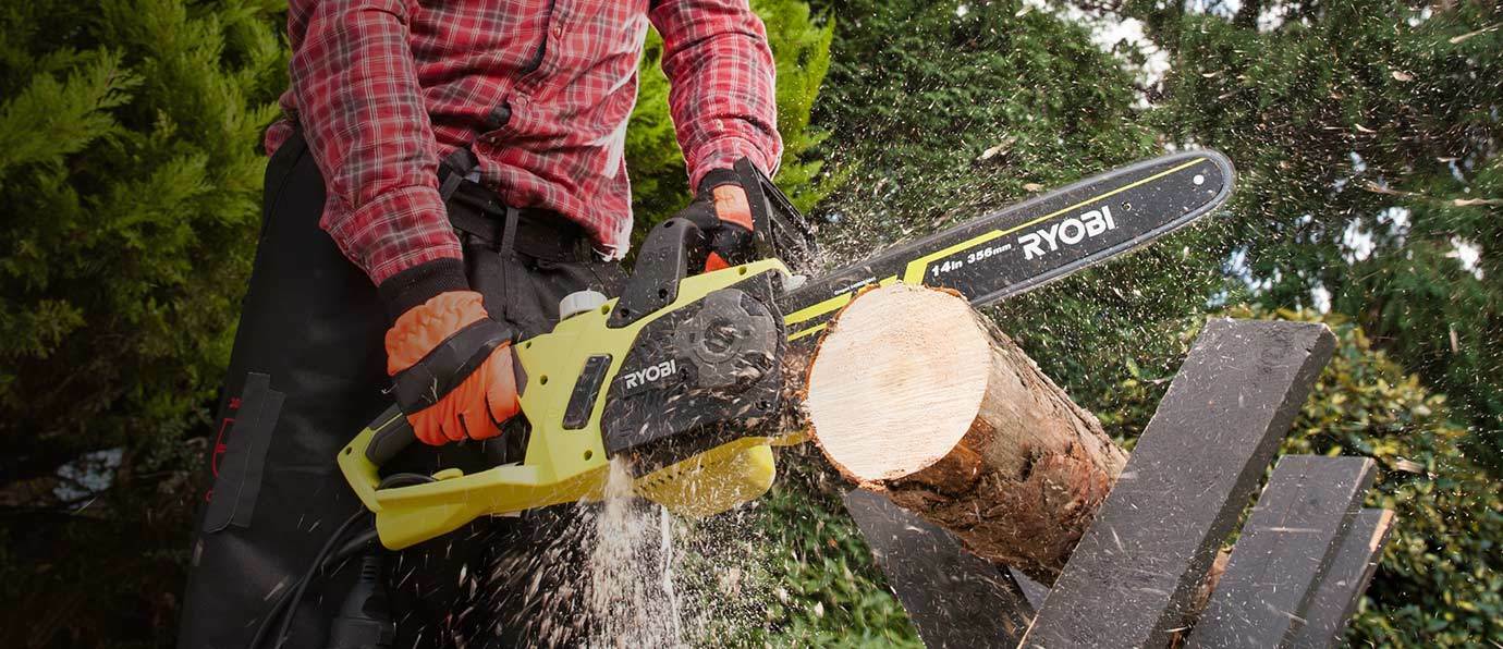 How to properly start a chain saw? A guide