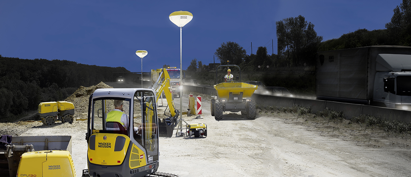 Lighting towers and balloons - a way to work safely after dark