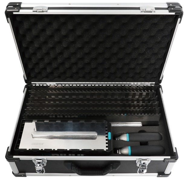 Set of trowels and trowels with two handles in a Bihui PTSJK15 case