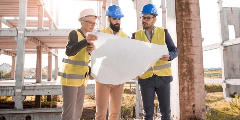 Hardwearing and comfortable protective clothing The highest safety in the workplace