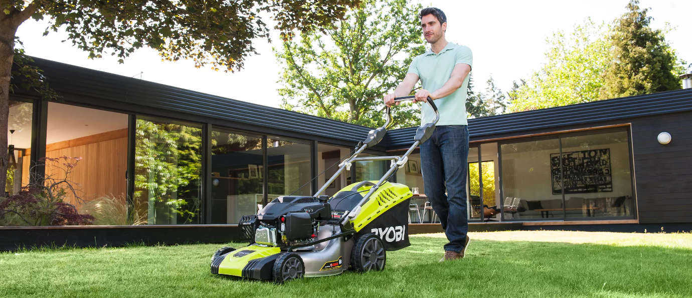 Combustion lawnmower Ryobi