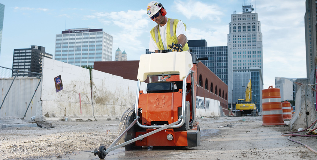 Walk-behind floor saw Husqvarna FS 413