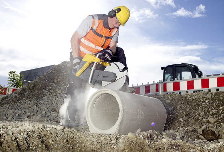 Ręczna przecinarka spalinowa Wacker Neuson BTS 635s (350 mm), głębokość cięcia 128 mm