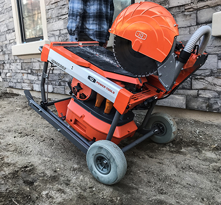 Cutting without dust - iQ Power Tools masonry saws