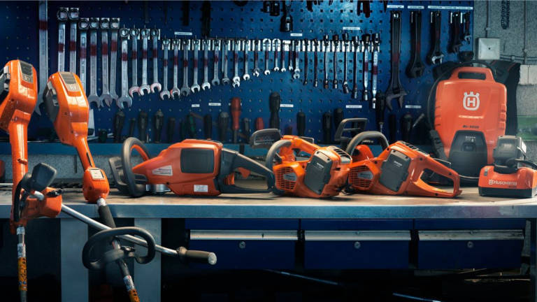 Husqvarna battery devices
