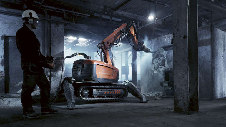 Demolition of walls and buildings: price list, tools, permits
