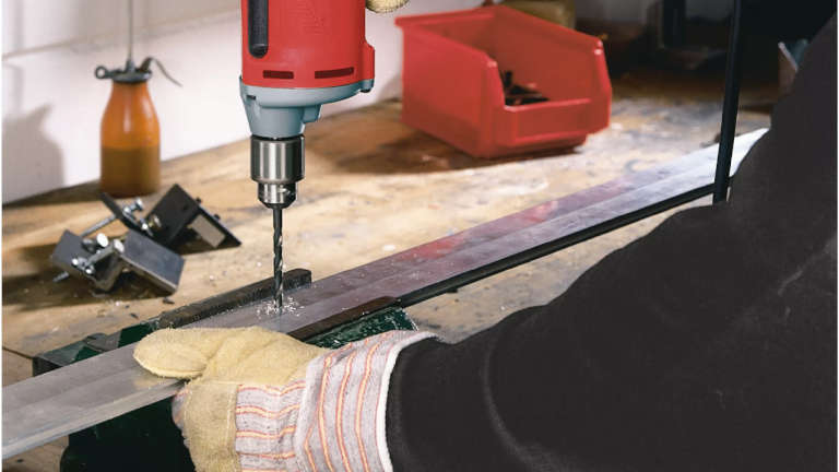 Drilling in metal: drill bits for metal, tips
