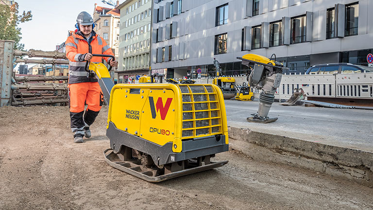 How to operate a compactor? General advice and warnings