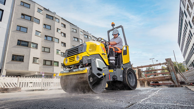 ROAD MACHINES - FIND OUT THEIR TYPES, APPLICATION AND PRICES