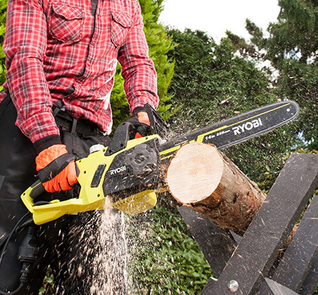 How to properly start a chain saw? A guide