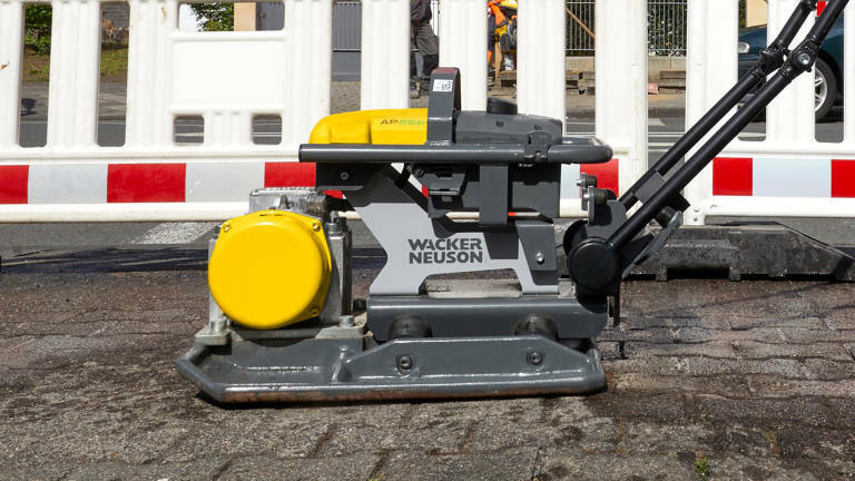 Zagęszczarka elektryczna – co warto o niej wiedzieć?